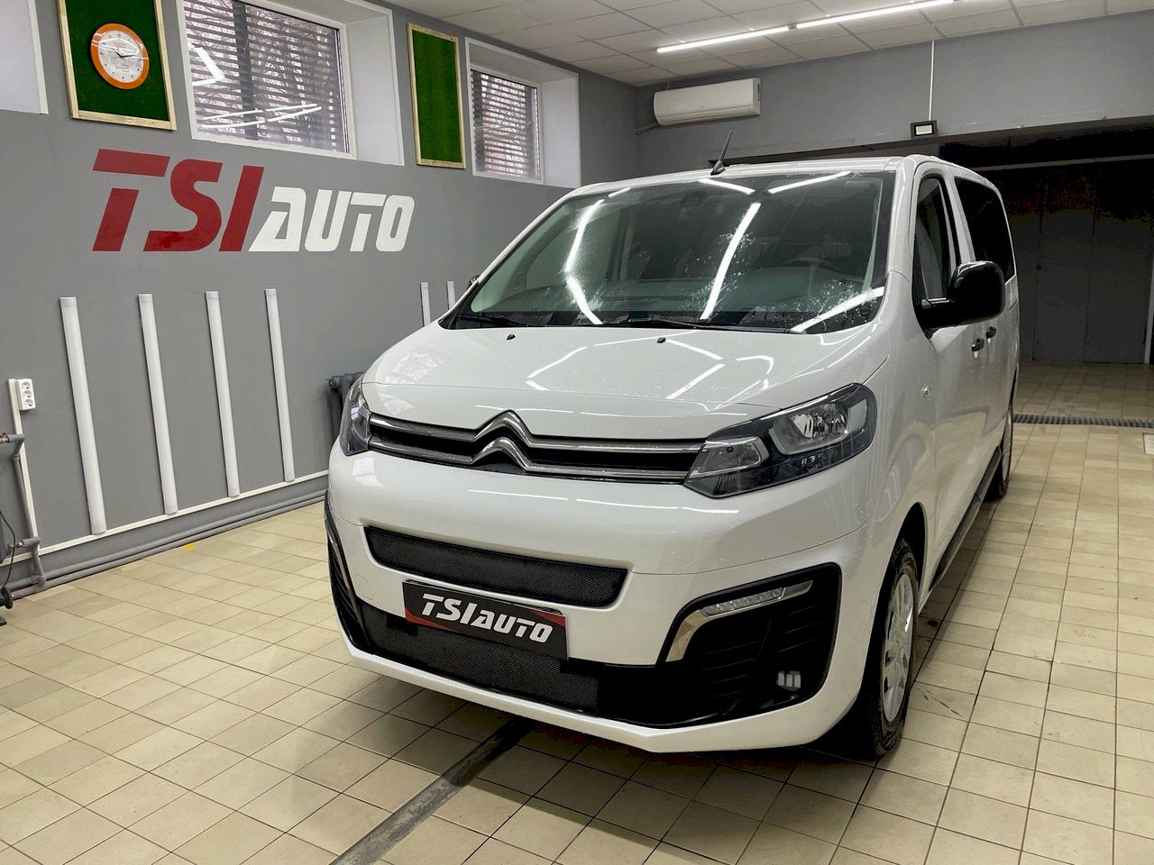 Шумоизоляция Citroen Spacetourer в Астане - пакет Премиум Шумоизоляция Citroen Spacetourer в Астане - пакет Премиум