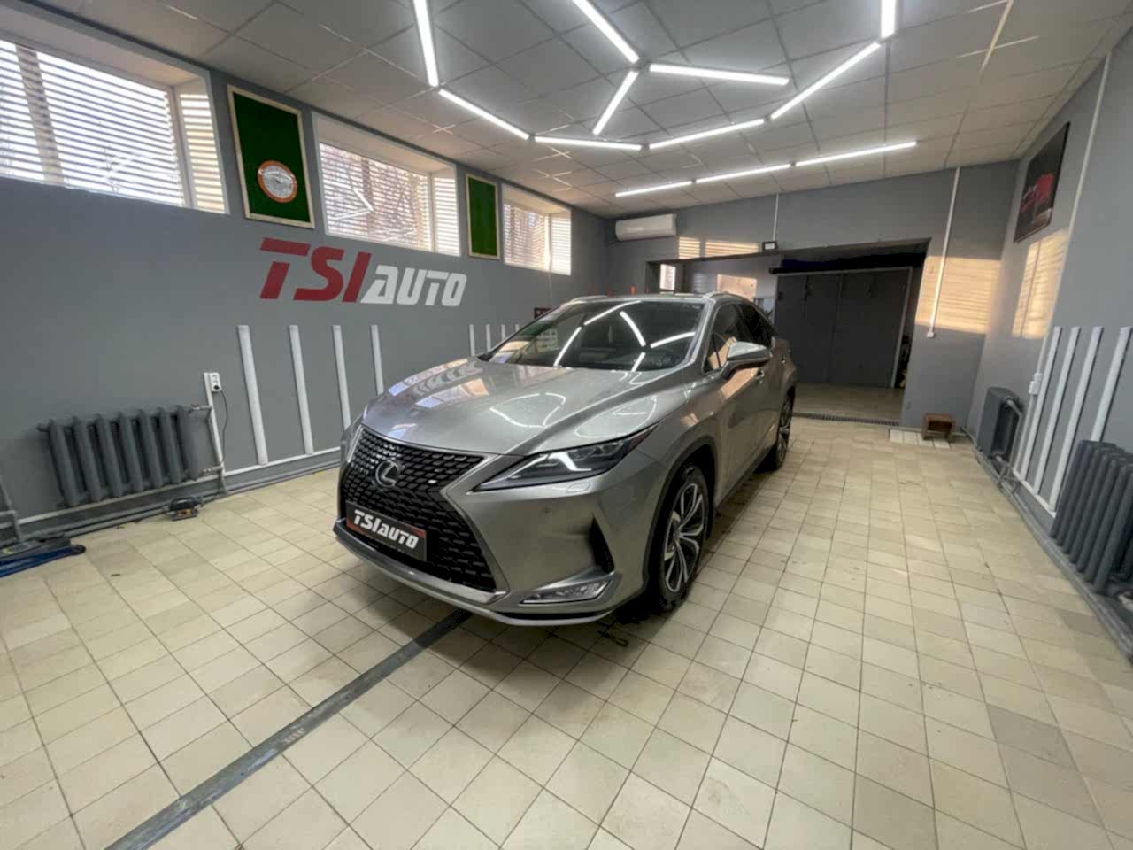 Шумоизоляция Lexus RX в Астане Шумоизоляция Lexus RX в Астане
