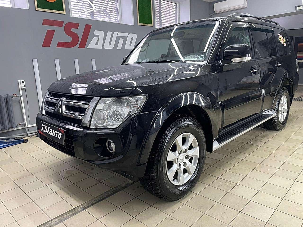Полная шумоизоляция Mitsubishi Pajero 4 в Астане Полная шумоизоляция Mitsubishi Pajero 4 в Астане