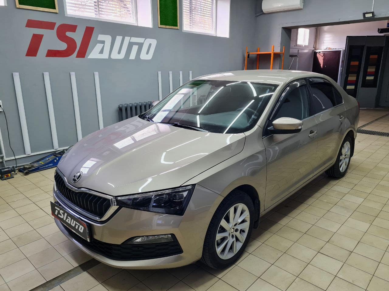 Шумоизоляция Skoda Rapid в Астане в пакете Элит Шумоизоляция Skoda Rapid в Астане в пакете Элит