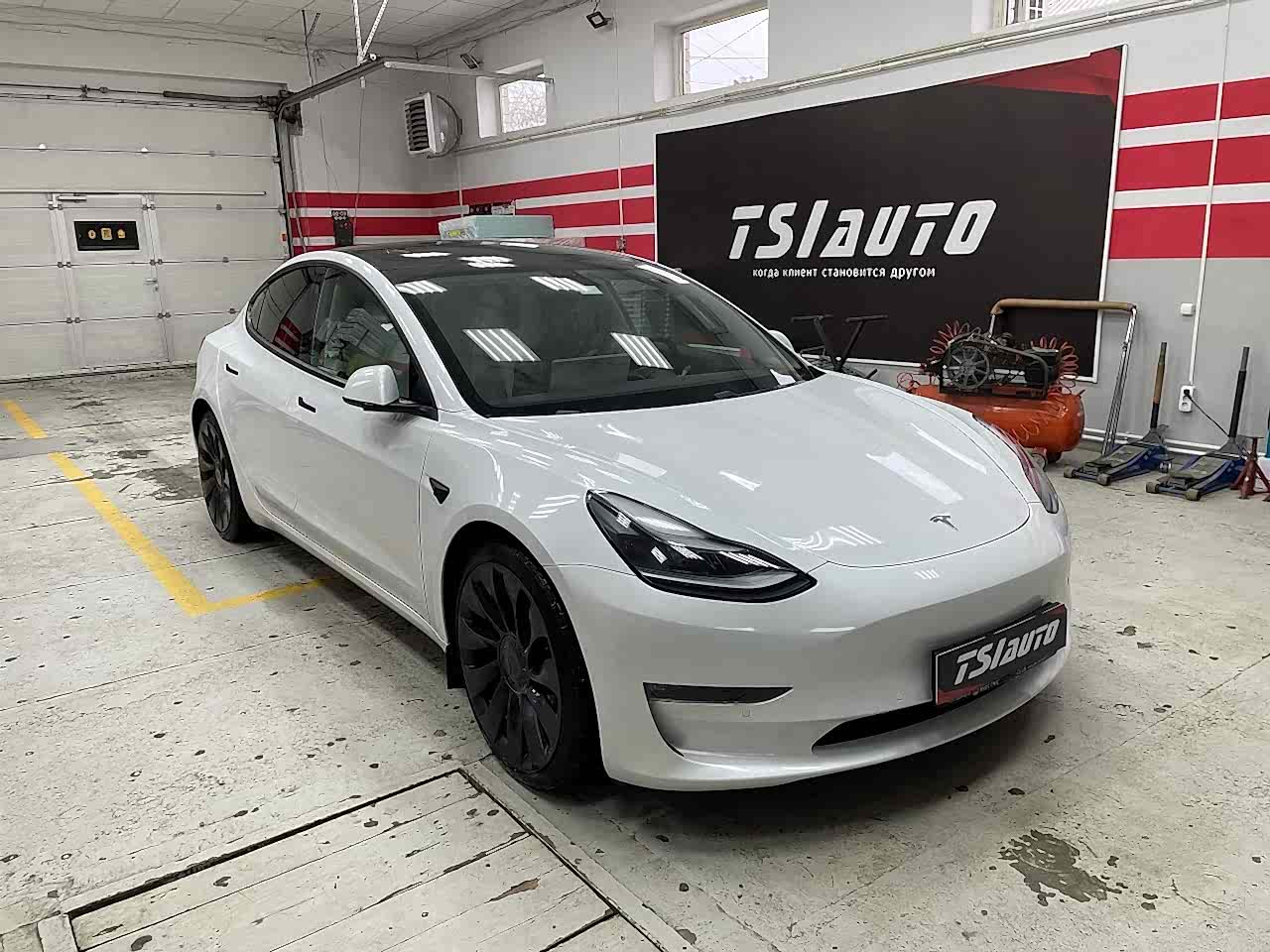 Шумоизоляция Tesla Model 3 в Астане Шумоизоляция Tesla Model 3 в Астане