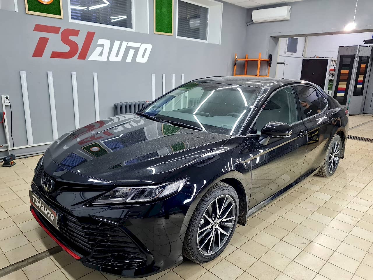 Шумоизоляция Toyota Camry v70 в Астане Шумоизоляция Toyota Camry v70 в Астане